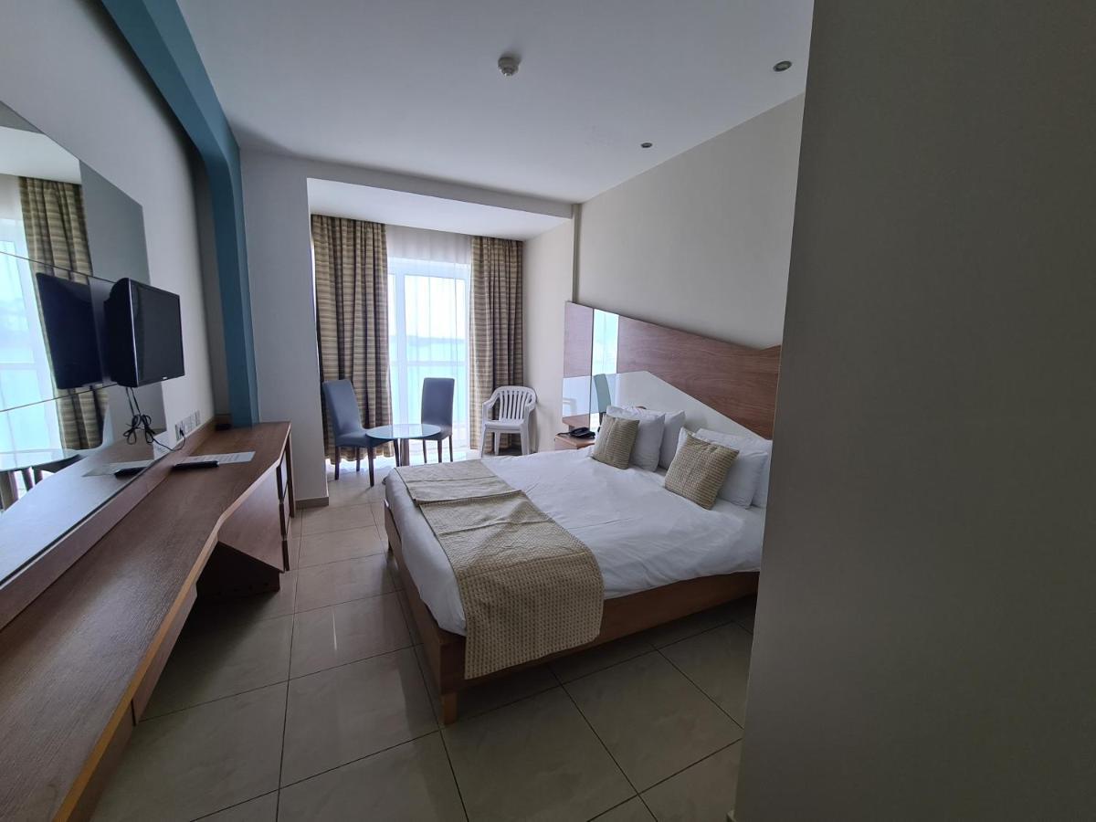 Water'S Edge Hotel Birżebbuġa المظهر الخارجي الصورة