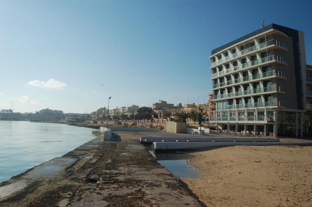 Water'S Edge Hotel Birżebbuġa المظهر الخارجي الصورة