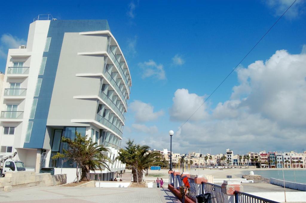 Water'S Edge Hotel Birżebbuġa المظهر الخارجي الصورة