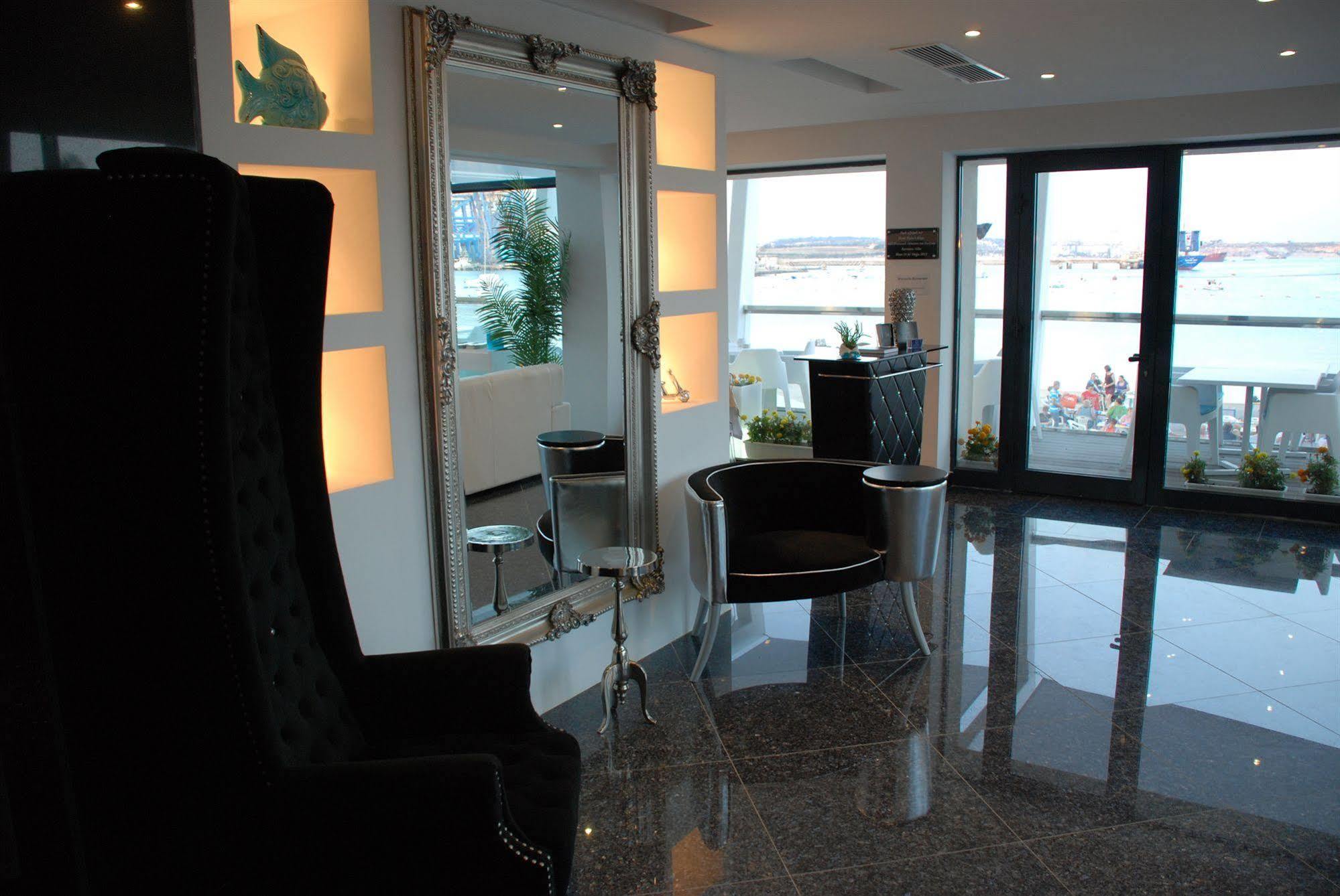Water'S Edge Hotel Birżebbuġa المظهر الخارجي الصورة